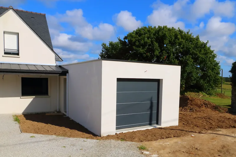 Extension d'une maison en parpaing à Locoal Mendon